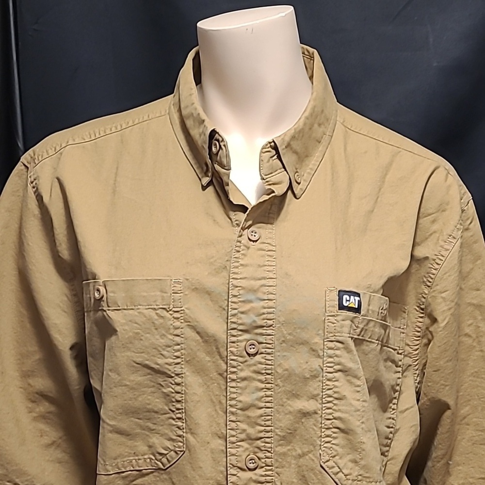CAT Men’s Brown/tan Short Sleeve Button Up Shirt